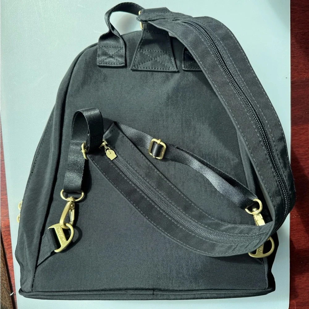 Baggallini Naples Convertible Backpack - Picture 4 of 12